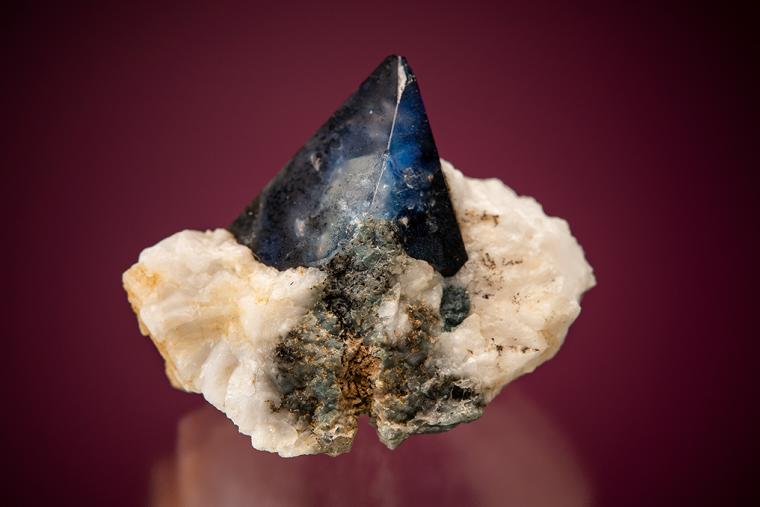 BENITOITE